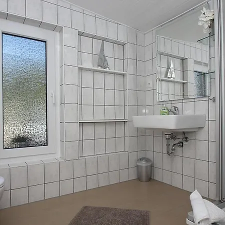 F-1016 Haus Maigloeckchen Doppelzimmer 02 Terrasse, Fruehstueck