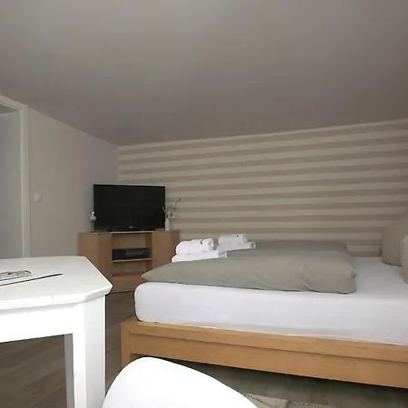 F-1016 Haus Maigloeckchen Doppelzimmer 02 Terrasse, Fruehstueck アパート *