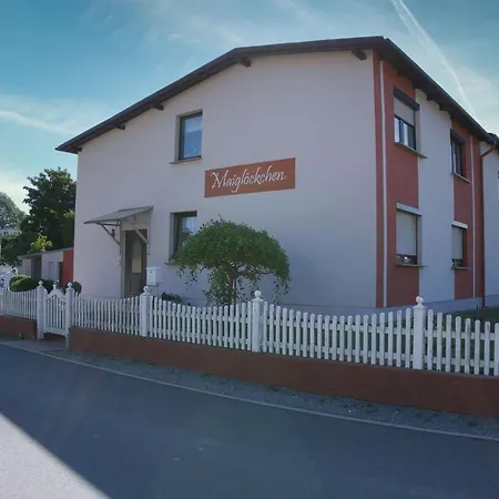 F-1016 Haus Maigloeckchen Doppelzimmer 02 Terrasse, Fruehstueck