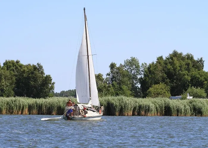 F-1016 Haus Maigloeckchen Doppelzimmer 02 Terrasse, Fruehstueck * Goehren (Ruegen)